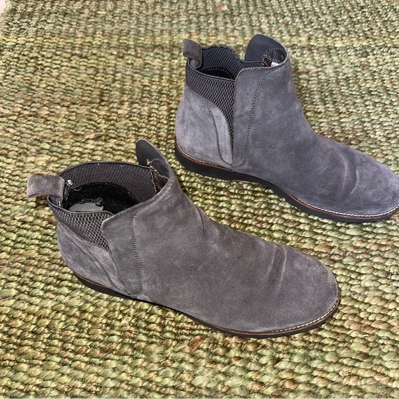 Blondo Perla Waterproof Suede Pull on Gray Boots Rain Snow Size 10 - Picture 2 of 8